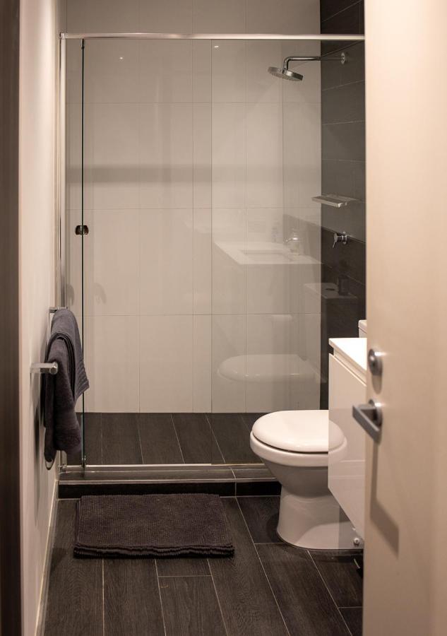Modern Quiet 1 & 2 Bed Apt Opposite Albert Park ملبورن المظهر الخارجي الصورة