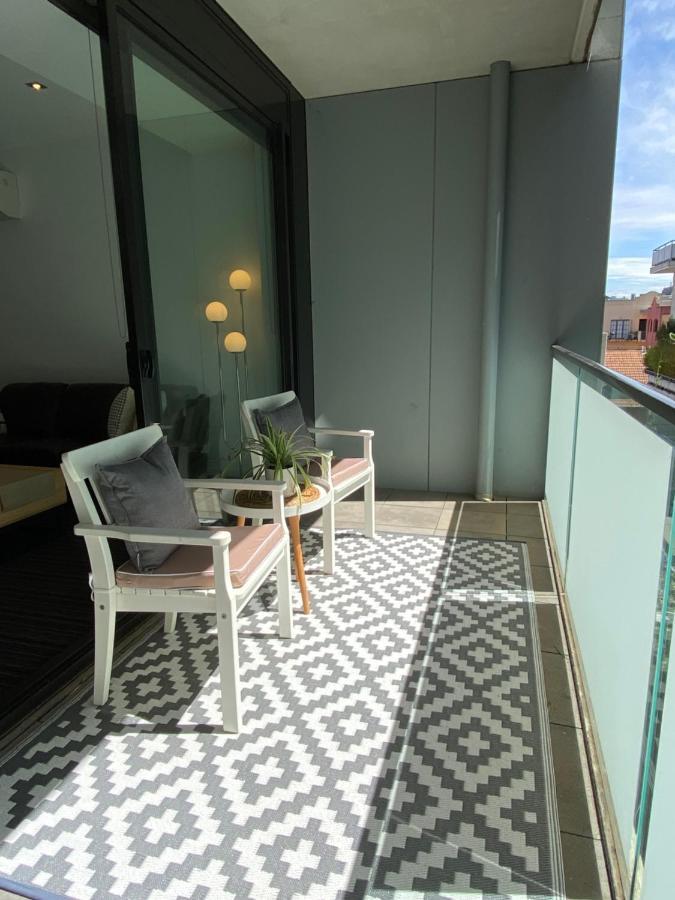 Modern Quiet 1 & 2 Bed Apt Opposite Albert Park ملبورن المظهر الخارجي الصورة