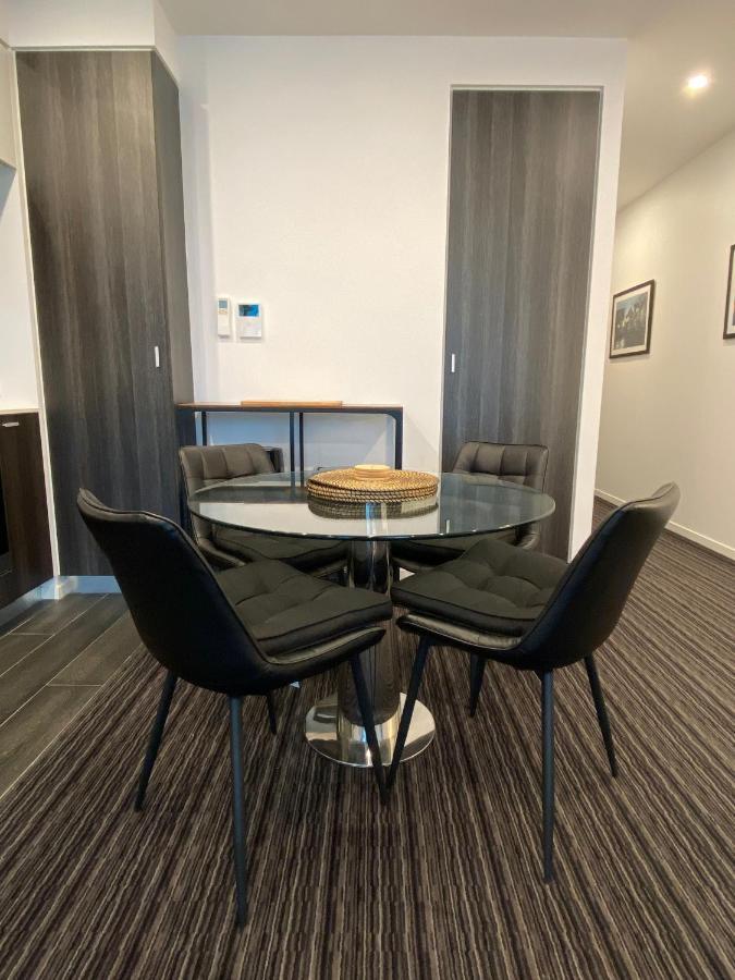 Modern Quiet 1 & 2 Bed Apt Opposite Albert Park ملبورن المظهر الخارجي الصورة