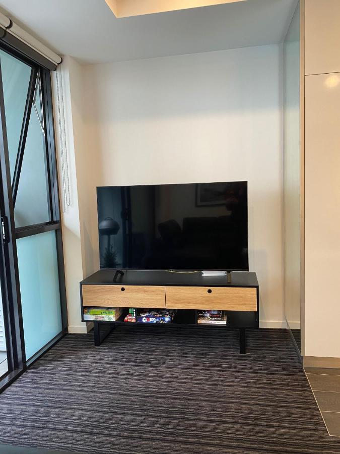 Modern Quiet 1 & 2 Bed Apt Opposite Albert Park ملبورن المظهر الخارجي الصورة