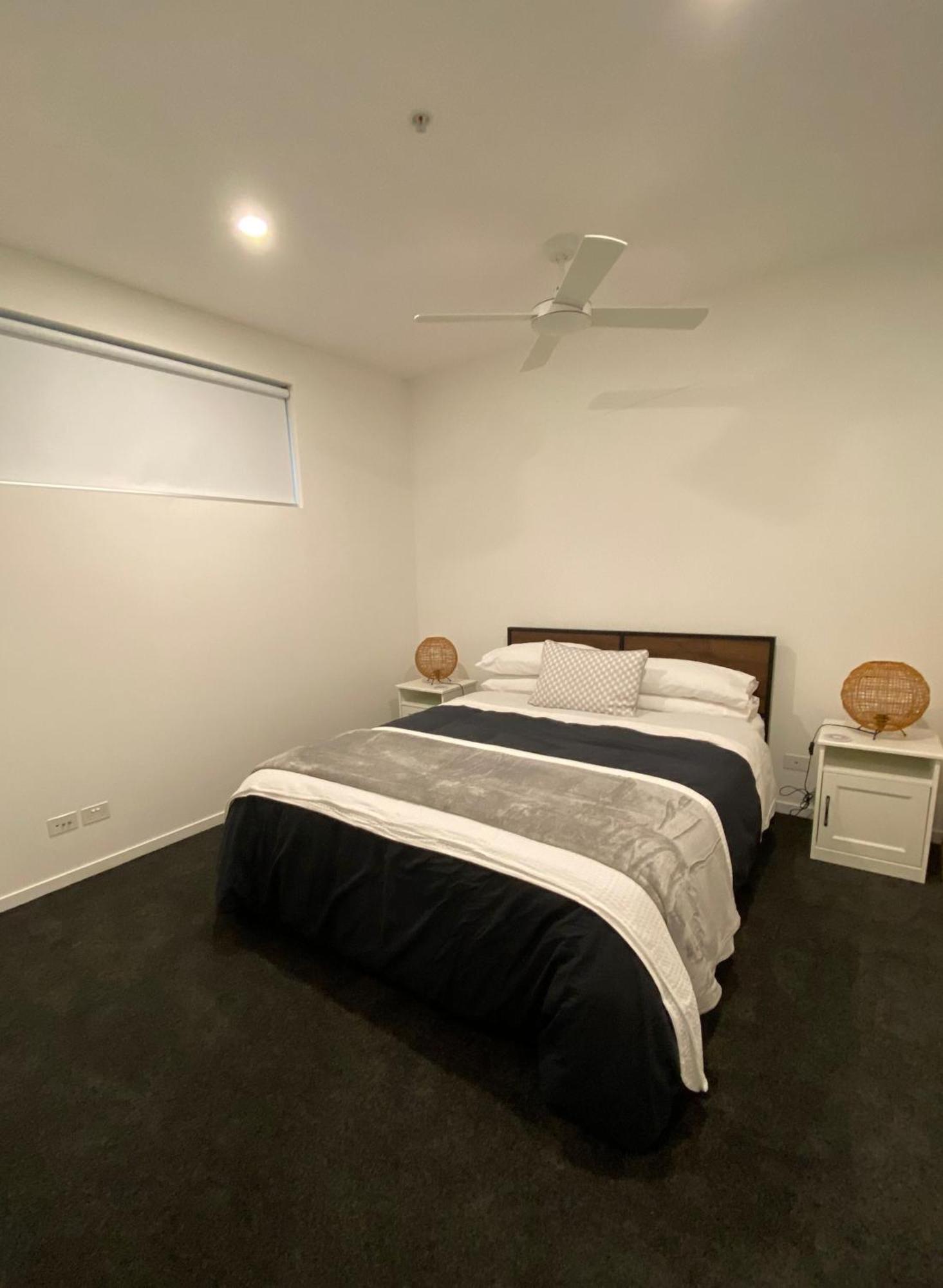 Modern Quiet 1 & 2 Bed Apt Opposite Albert Park ملبورن المظهر الخارجي الصورة